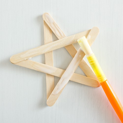 Glitter Star Ornament -- Moms Have Questions Too