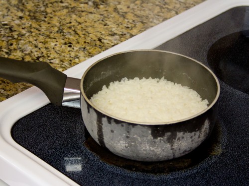 Cooking for College Students -- How to Make Rice -- Moms Have Questions Too
