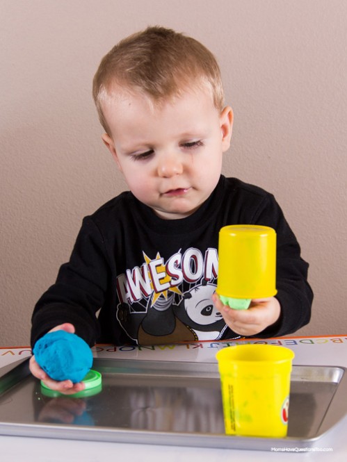 Play Dough - Easter Themed Tot School Trays -- Moms Have Questions Too