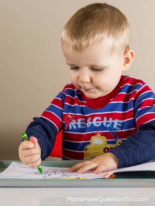 Easter Themed Tot School Trays - Moms Have Questions Too