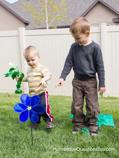 Using a Dollar Store Pinwheel for a Preschool Lesson on Wind - Moms Have Questions Too