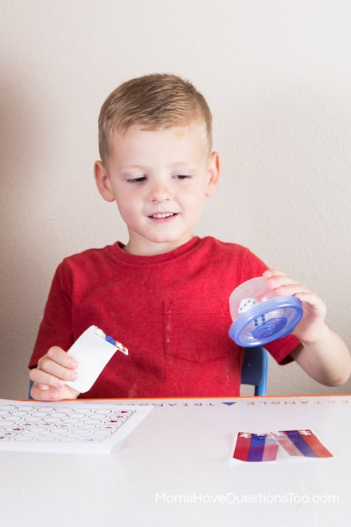 Roll a Flag Activity - 4th of July Games - www.momshavequestionstoo.com