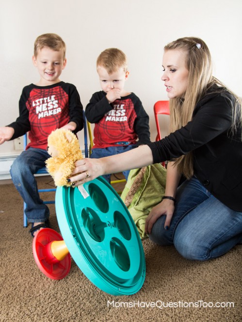 Using Hand Signals to Teach Music to Toddlers momshavequestionstoo.com