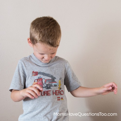 Develop Gross Motor Skills by Dancing to Music!  Moms Have Questions Too