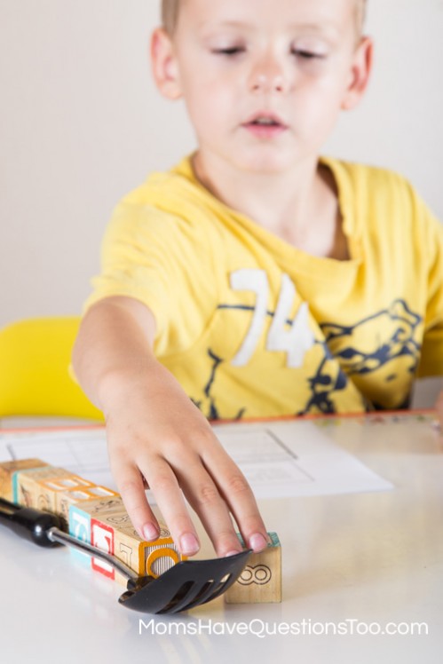 Preschool activity learning how to measure by using blocks - Moms Have Questions Too