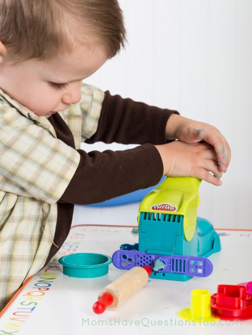 Using Play dough toys - Moms Have Questions Too