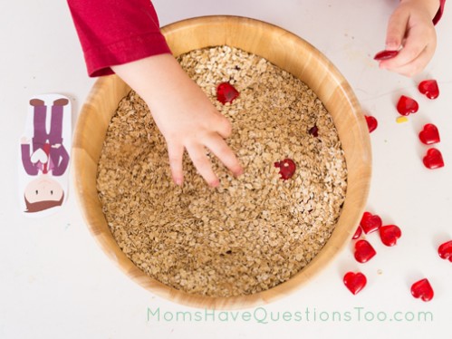 Letter C Curriculum for Toddlers Tray Idea - Moms Have Questions Too