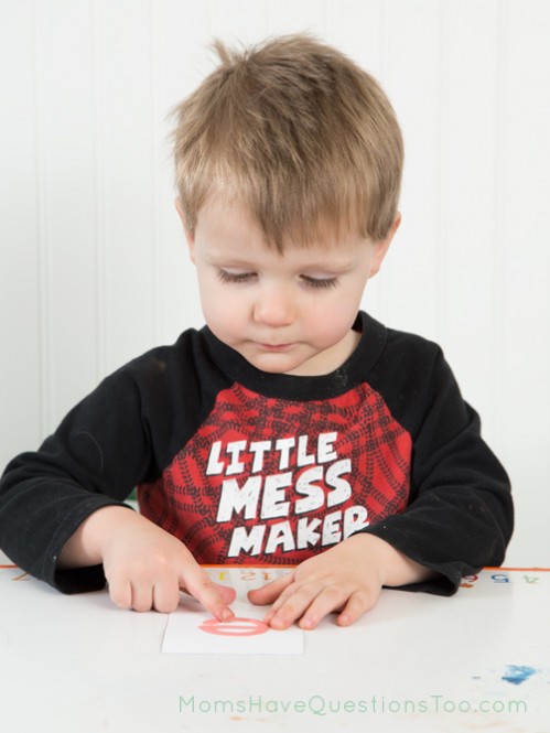 Use sandpaper letters to help with letter formation - Moms Have Questions Too