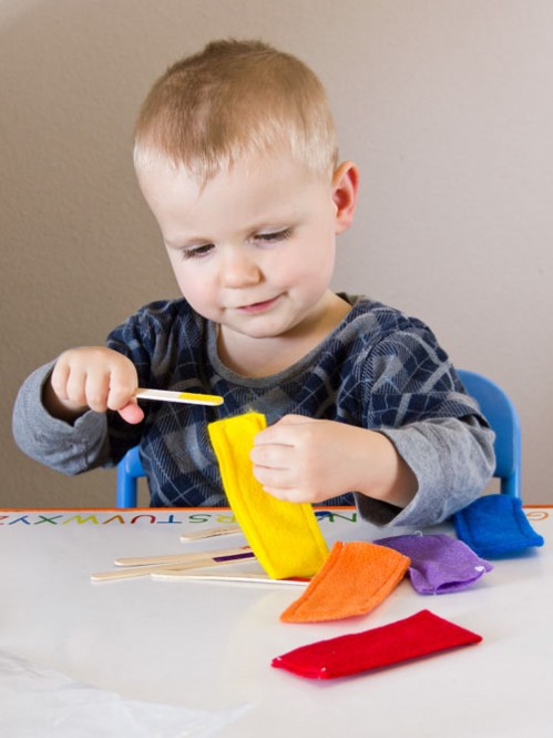 Color Games for Toddlers - Popsicle Stick Color Matching -- Moms Have Questions Too