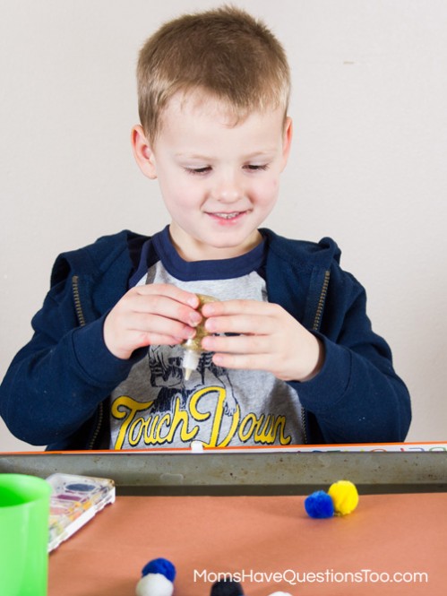 Preschool Craft Idea - Choose Your Own Supplies -- Moms Have Questions Too