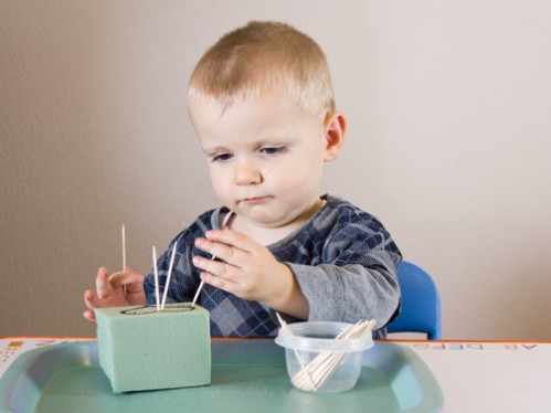 Valentine Themed Tot School Trays -- Moms Have Questions Too