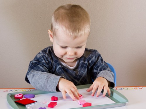 Valentine Themed Tot School Trays -- Moms Have Questions Too