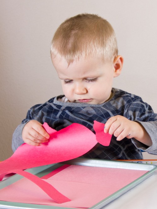 Valentine Themed Tot School Trays -- Moms Have Questions Too