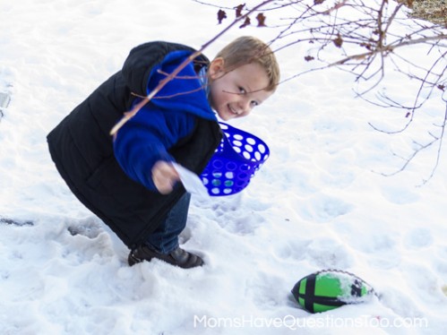 St Patrick's Day Sensory Bins and Treasure Hunts for Kids -- Moms Have Questions Too