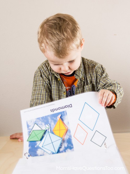 Free printable shape quiet book from Moms Have Questions Too - A great way for children to learn shapes!