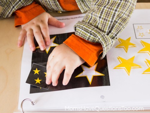 Free printable shape quiet book from Moms Have Questions Too - A great way for children to learn shapes!
